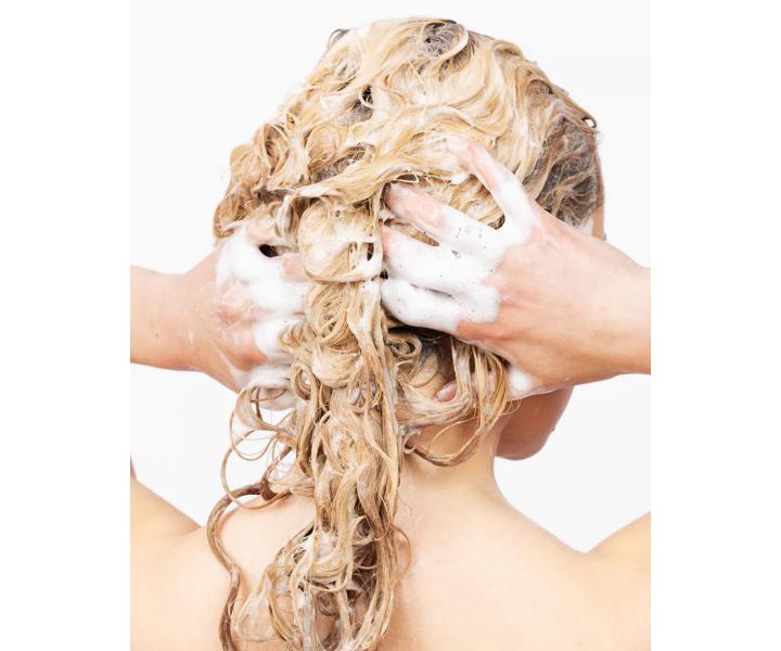 ampon a kondicionr 2v1 pro kudrnat a vlnit vlasy Maria Nila Coils & Curls Co-Wash - 1000 ml