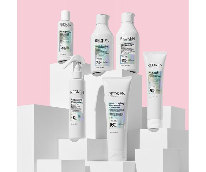 Intenzivn regeneran ada pro obnovu vlasovho vlkna Redken Acidic Bonding Concentrate