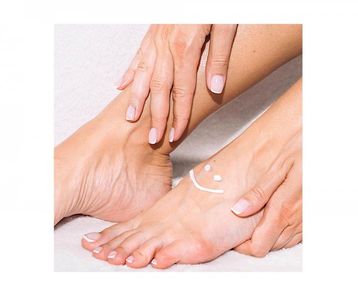 Změkčující balzám na nohy Amoené 20 % Urea Micropearls - 100 ml