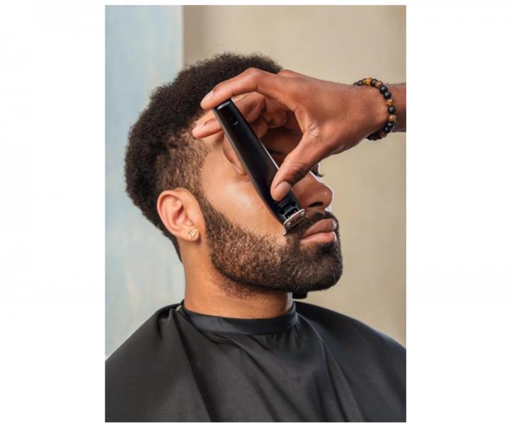 Profesion�ln� konturovac� strojek na vlasy Andis SlimLine Pro II D-9 Trimmer - chromov�