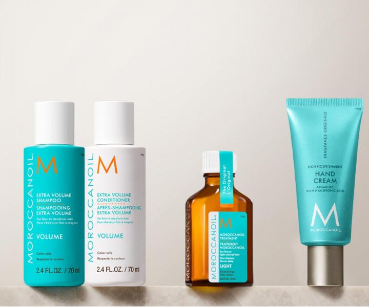 Cestovn� sada pro objem jemn�ch vlas� Moroccanoil Greetings From Volume + kr�m na ruce a ta�ti�ka zdarma
