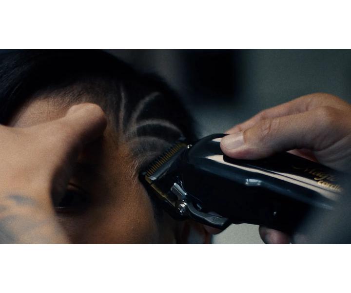 Profesionální set stříhacího a konturovacího strojku Wahl Barber Combo Cordless 3025726 - limitovaná edice, černý