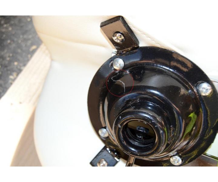 Taburet s oprkou Detail T2 - bl (54) - II. jakost, kaz na konstrukci