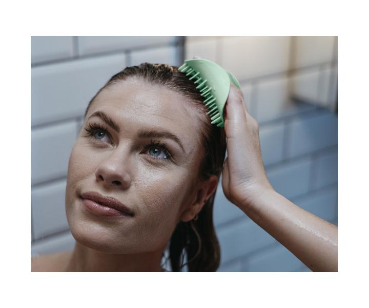 Masážní exfoliační kartáč na pokožku hlavy Tangle Teezer Scalp Brush Mint - tyrkysový