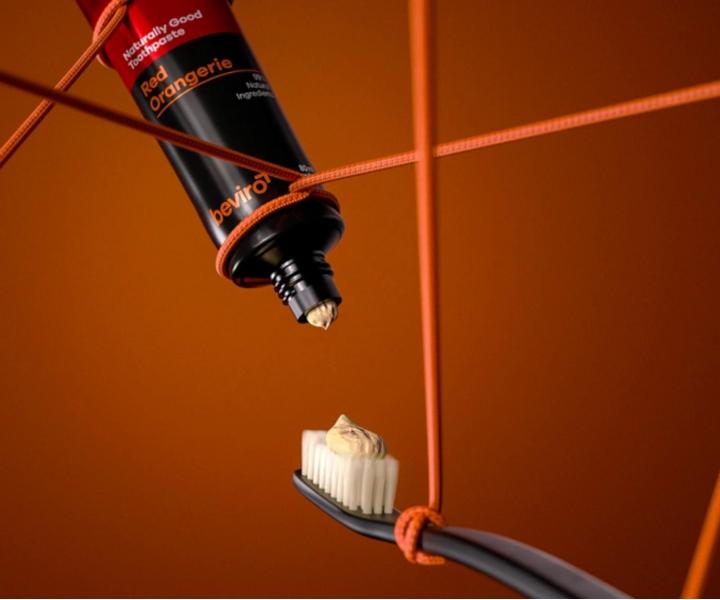 Zubn pasta s pchut ervenho pomerane Beviro Naturally Good Toothpaste Red Orangerie - 80 ml