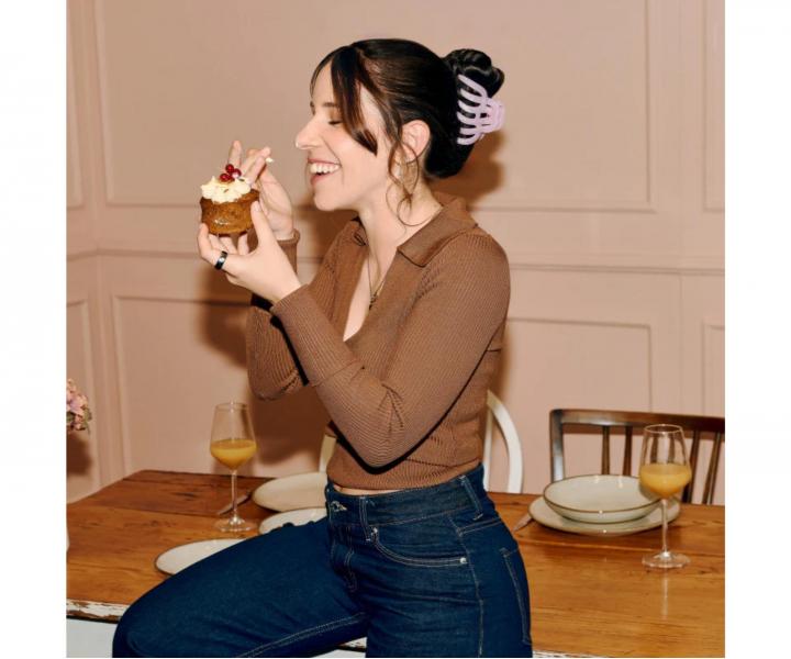 Sk�ipec pro hust� a dlouh� vlasy Invisibobble Clipstar L Rose Glimmer - sv�tle r��ov�