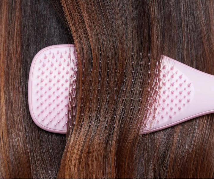 Kart�� na roz�es�v�n� vlas� Tangle Teezer The Ultimate Detangler Dusky Sunset - pudrov� fialov�