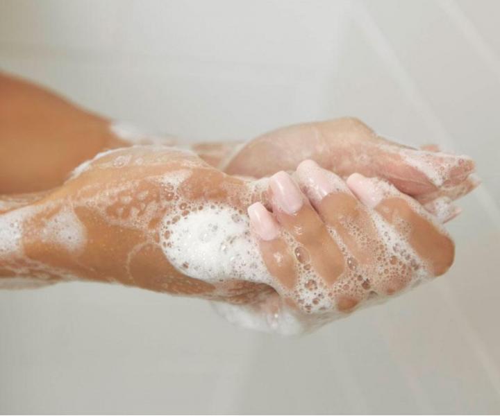 Regenerační šampon a sprchový gel s konopným olejem Paul Mitchell Tea Tree Hemp - 300 ml