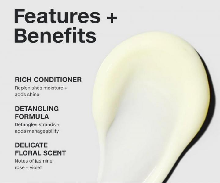 Hydrata�n� kondicion�r pro nepoddajn� a chemicky o�et�en� vlasy Paul Mitchell Classic The Detangler - 300 ml