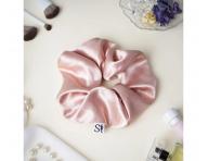 Ozdobn� sat�nov� gumi�ka do vlas� Sister Young Scrunchie Lilu Champagne - �ampa�