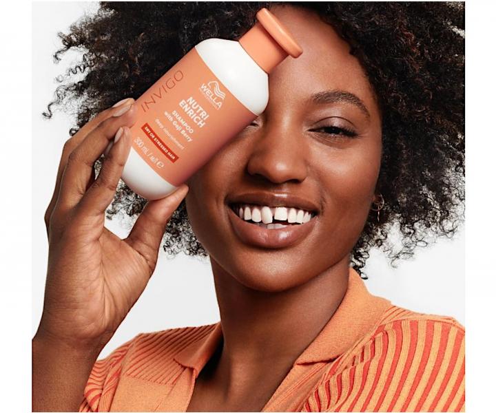 Šampon pro suché a poškozené vlasy Wella Professionals Invigo Nutri Enrich - 300 ml