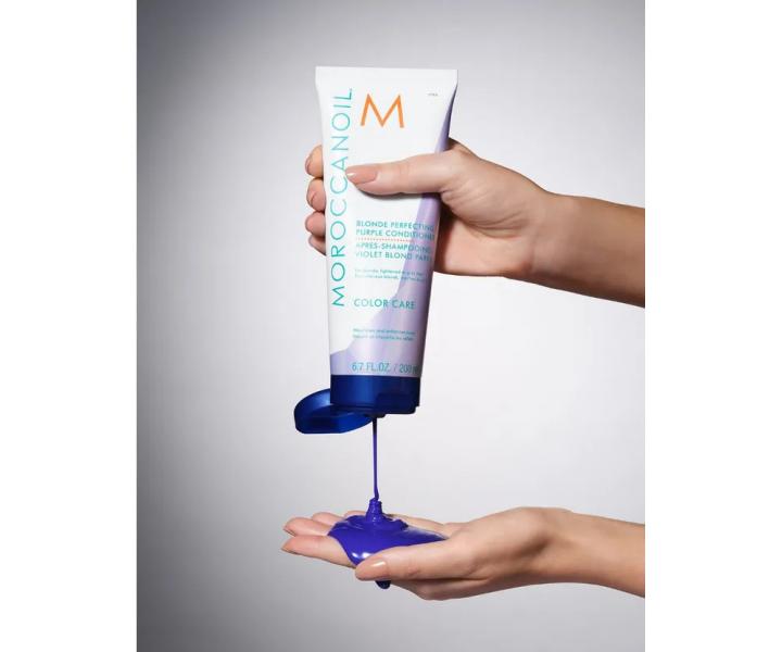 Neutralizační kondicionér pro blond vlasy Moroccanoil Blonde Perfecting Purple Conditioner - 200 ml
