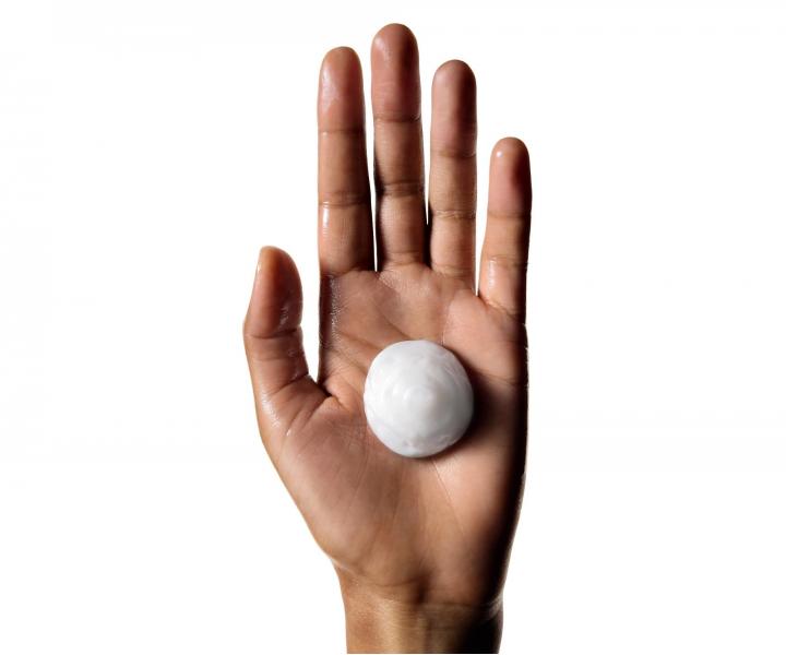 Maska pro barven� a po�kozen� vlasy Lor�al Professionnel Serie Expert Metal Detox - 150 ml