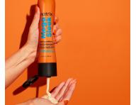 Uhlazuj�c� p��e pro nepoddajn� vlasy Matrix Mega Sleek Smoothing Conditioner - 300 ml