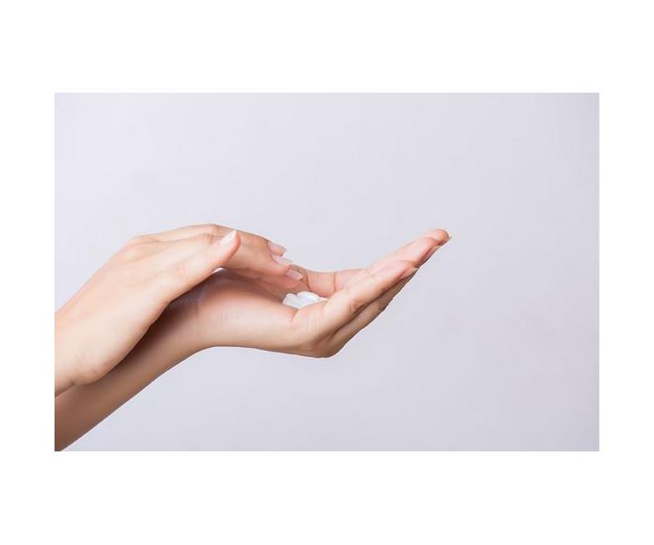 Hydratační a vyživující krém na ruce a nehty Glynt Sensitive Hand & Nail Balm - 300 ml