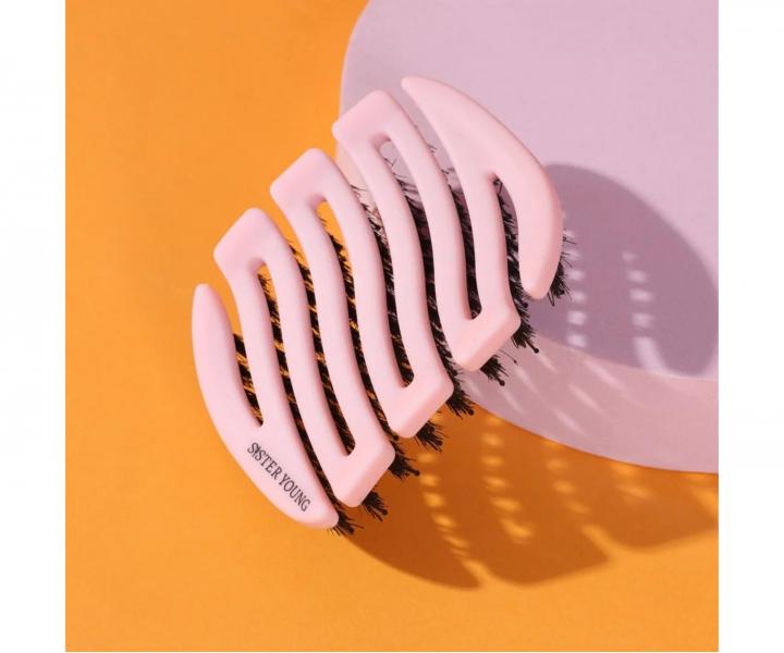 Kart�� na vlasy s kan��mi a nylonov�mi �t�tinami Sister Young Mila Pocket Hair Brush - sv�tle r��ov�