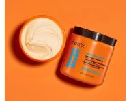Uhlazuj�c� maska pro nepoddajn� vlasy Matrix Mega Sleek Smoothie Supreme Smoothing Mask - 500 ml