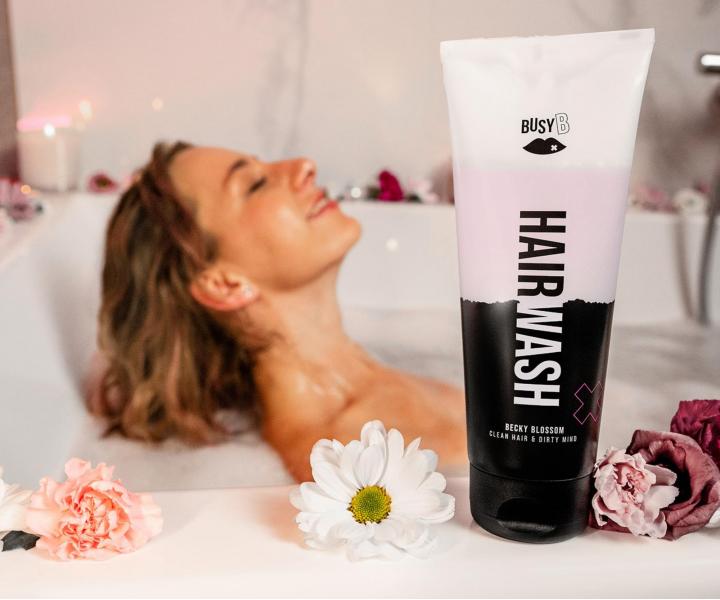 Šampon pro všechny typy vlasů BusyB Hair Wash Becky Blossom - 230 ml