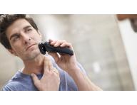 Holicí strojek na vousy se zastřihovačem Philips Shaver 5000 Series S5583/38 - červený