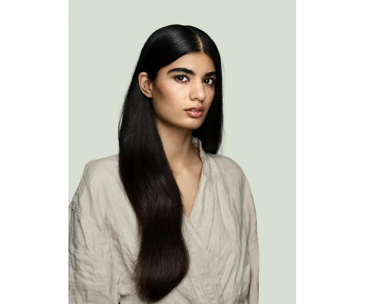 D�rkov� sada pro such� a po�kozen� vlasy Maria Nila Structure Repair + kosmetick� ta�ka zdarma