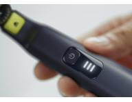 Holicí strojek na vousy a tělo Philips OneBlade Pro QP6541/15  - černý