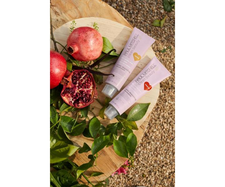 Vyživující barvicí maska Paul Mitchell Clean Beauty Color Depositing Treatment - vanilková, 150 ml