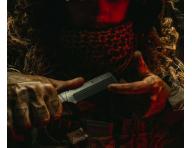 Karbonový hřeben na vlasy a vousy Angry Beards Combat Comb - černý