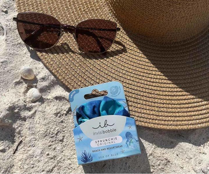Spirálová gumička do vlasů Invisibobble Sprunchie Bikini Sea of Blues