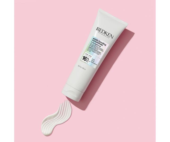 Intenzivn regeneran ada pro obnovu vlasovho vlkna Redken Acidic Bonding Concentrate