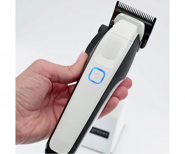 Profesion�ln� st�ihac� strojek s v�m�nn�mi bateriemi Supreme Trimmer Recharge STC779/W - b�l�