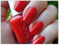 Essie Lak na nehty 13,5 ml, 182 Russian Roulette - červená