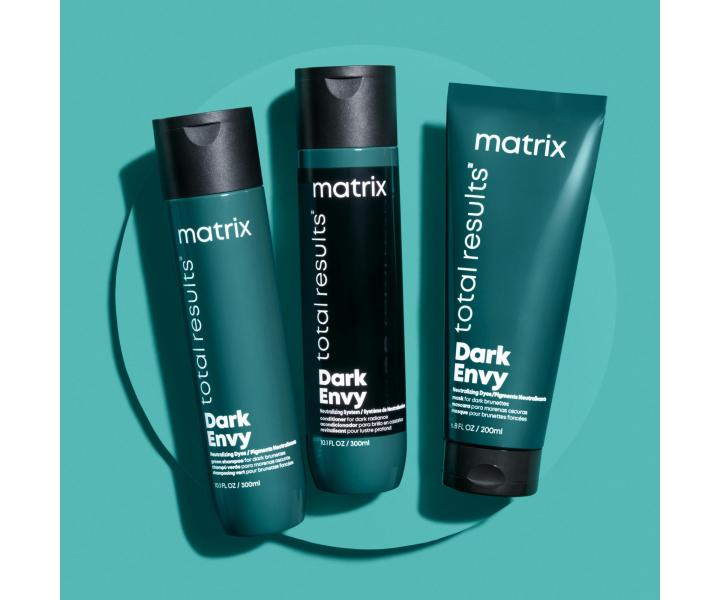 Péče pro neutralizaci červených tónů Matrix Dark Envy - 300 ml