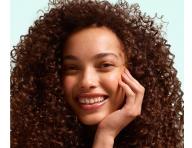 Hydrata�n� bezoplachov� sprej pro such� vlnit� a kudrnat� vlasy Garnier Fructis Curls Method Shape Refresh Step 4 - 150 ml