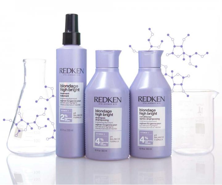 Rozjasujc pe ped mytm vlas Redken Blondage High Bright