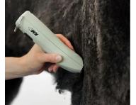 Profesion�ln� strojek na zv��ec� srst Wahl Professional KMC+ Cord/Cordless Clipper - mintov� zelen�
