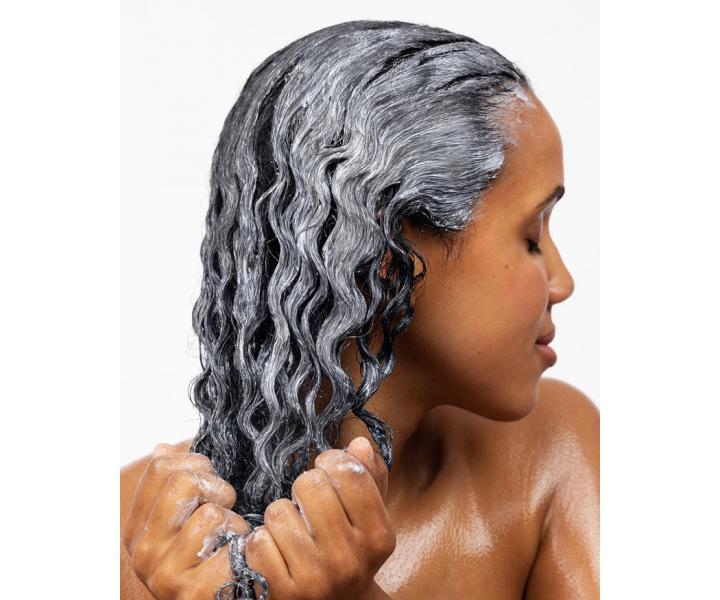 Hloubkově vyživující maska pro kudrnaté a vlnité vlasy Maria Nila Coils & Curls Treatment - 250 ml