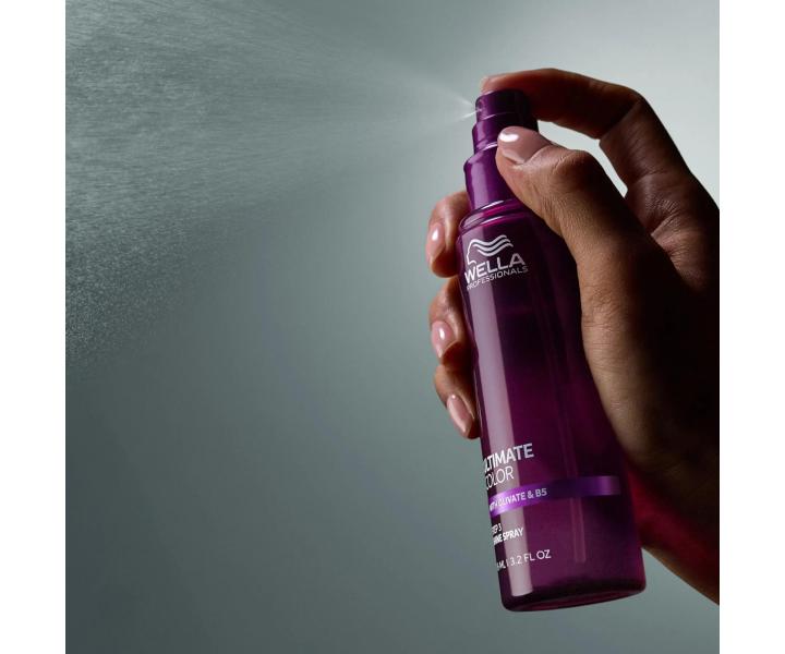 Lehk� sprej pro lesk a hladkost barven�ch vlas� Wella Professionals Ultimate Color Shine Spray - 95 ml