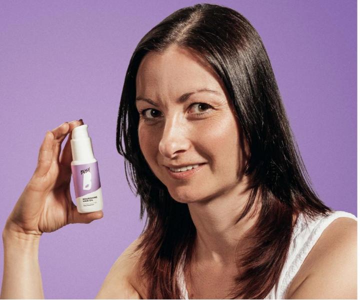 Vy�ivuj�c� olej pro such� a po�kozen� vlasy BusyB Nourishing Hair Oil Mary Rosemary - 50 ml