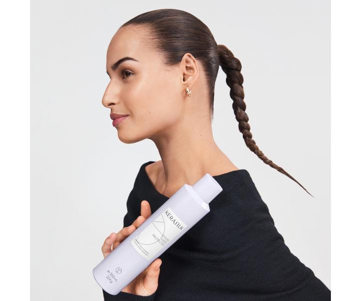 Lak na vlasy s maximální fixací Kerasilk Ultimate Hold Hairspray - 300 ml