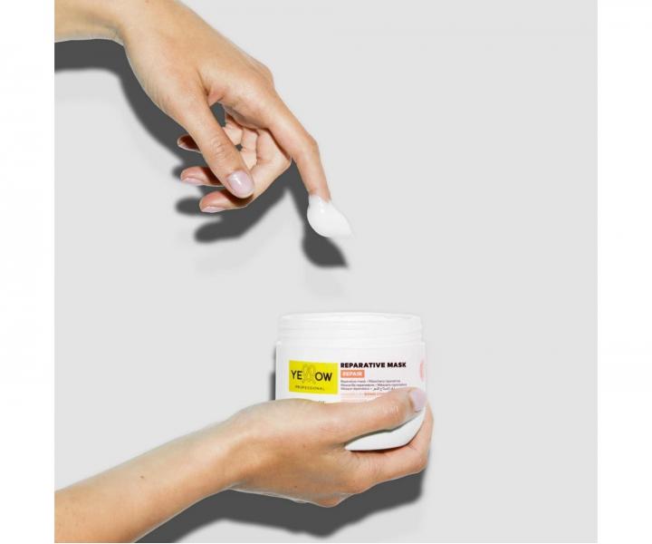 Intenzivn� regenera�n� maska pro po�kozen� vlasy Yellow Professional Repair Reparative Mask - 300 ml