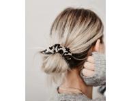 Ozdobná spirálová gumička Invisibobble Sprunchie Purrfection - leopardí vzor
