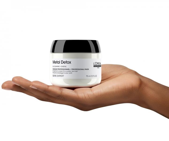 Maska pro barven� a po�kozen� vlasy Lor�al Professionnel Serie Expert Metal Detox - 75 ml