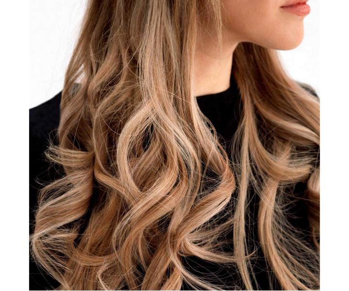 Multifunk�n� horkovzdu�n� kart�� na vlasy Cera Pro Multi-Airstyler RM-HSC98 - 1100 W, �ern�